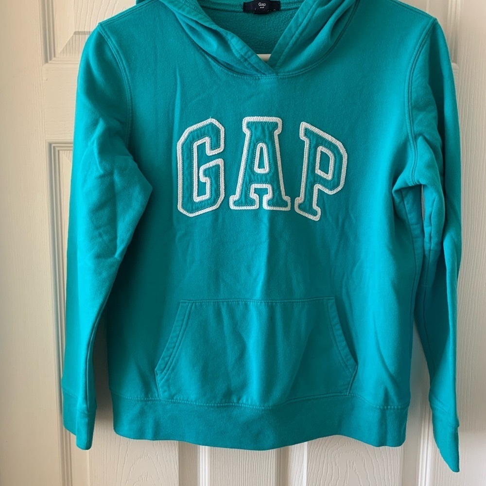 Gap sweatshirts***ONLY BLACK ONE AVAILABLE ***